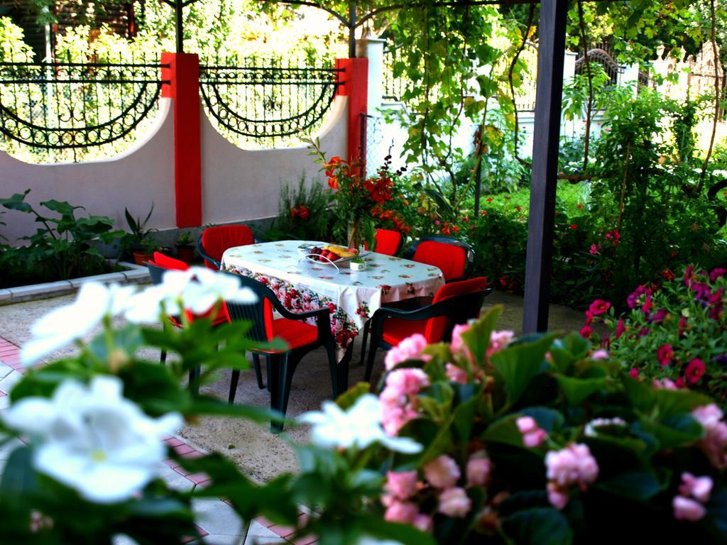 Appartamento Friendly House Ulcinj Esterno foto